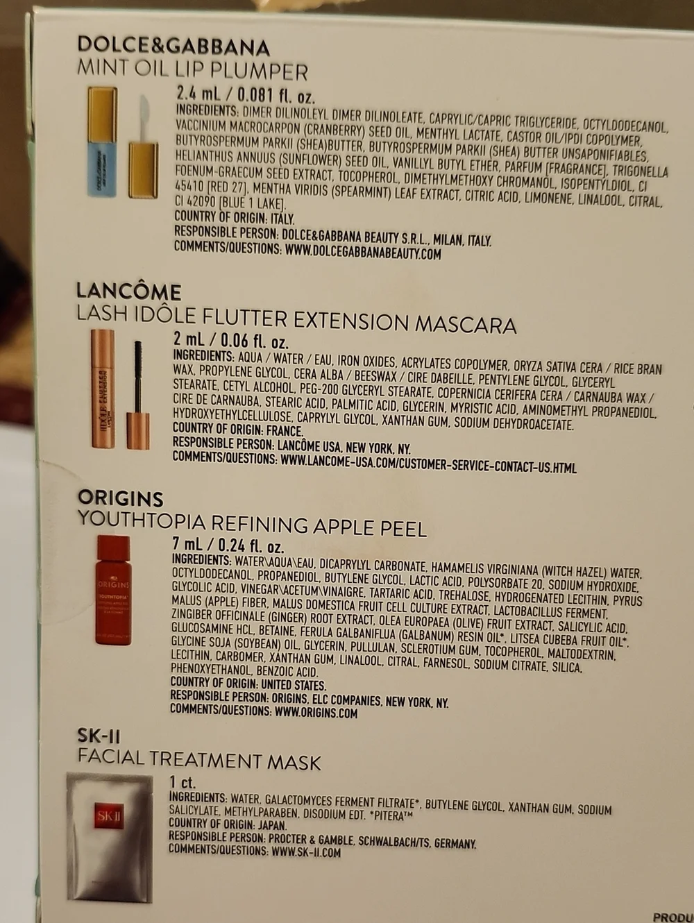 Macy’s The Glow On The Go Beauty Set